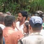 कर्णप्रयाग में हुई हिंसक घटना और पोखरी की बदहाल सड़कों को लेकर यूकेडी ने मोहनखाल में भाजपा प्रदेश अध्यक्ष महेंद्र भट्ट का किया घेराव