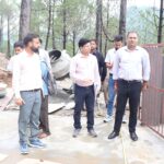कर्णप्रयाग पेयजल योजना का जिलाधिकारी ने किया निरीक्षण, व्यक्तिगत जल कनेक्शन कार्य में तेजी के निर्देश*