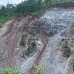 थराली-देवाल मोटर मार्ग पर भारी भूस्खलन, कब होगा स्थायी समाधान